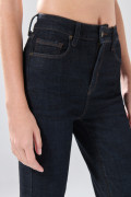 Jean súper skinny infaltables azul intenso con 5 bolsillos
