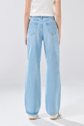 Jean 90´S azul claro infaltables tiro alto con bota recta
