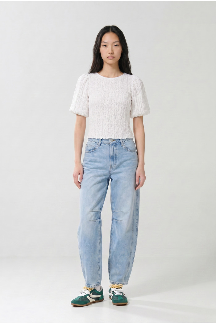 Blusa crema clara de Poetry con cuello ovalado y texturas
