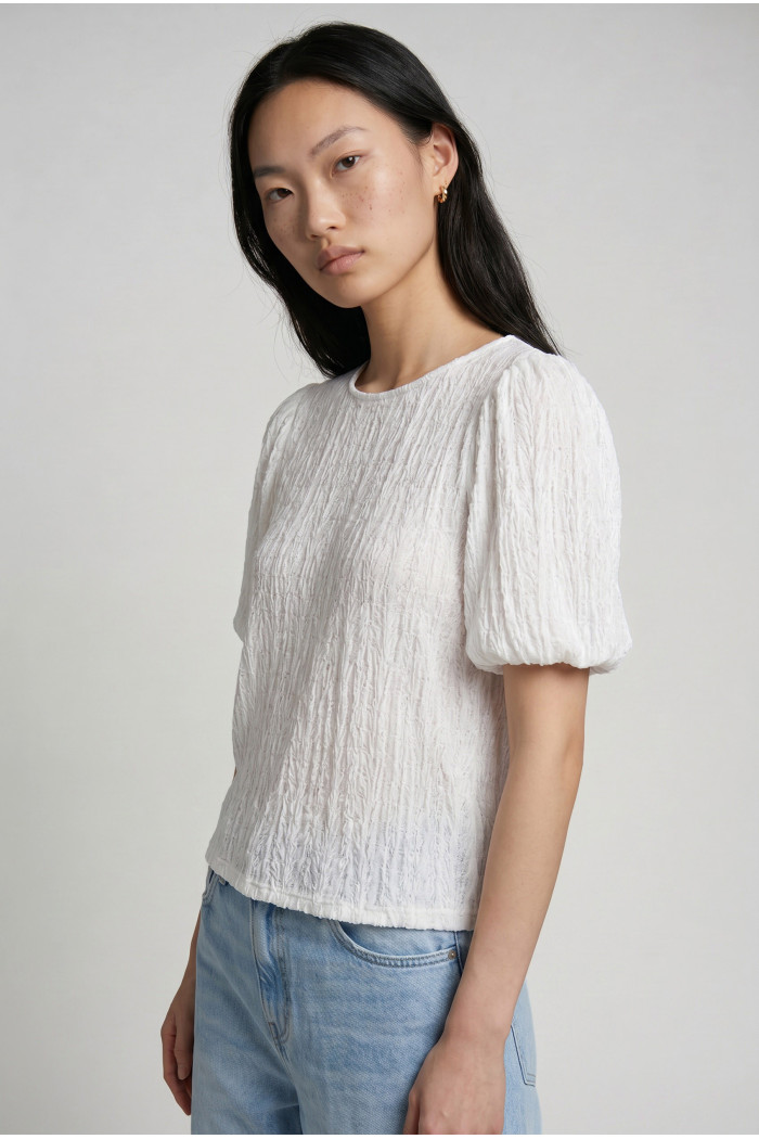 Blusa crema clara de Poetry con cuello ovalado y texturas
