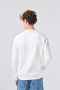 Buzo cuello redondo infaltables con bordes en rib unicolor
