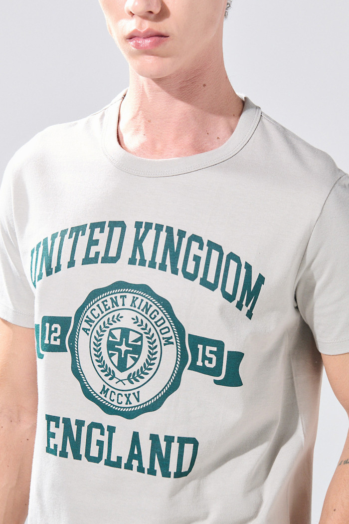 Camiseta en algodón college gris medio con manga corta
