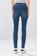 Jean súper skinny infaltables azul oscuro con 5 bolsillos
