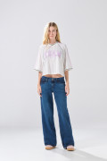 Jean open leg infaltables azul oscuro con bota ancha
