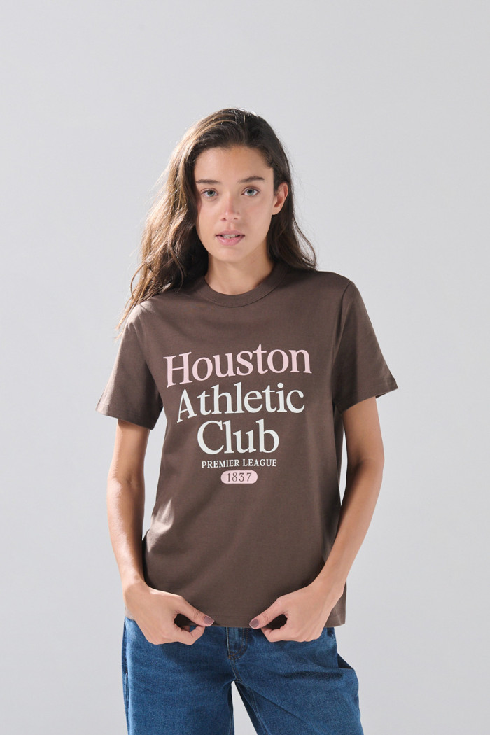 Camiseta cuello redondo en algodón café oscura college
