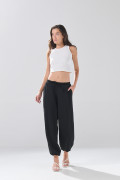 Pantalón balloon cargo negro con tiro medio y bolsillos
