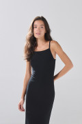 Vestido unicolor largo con tiras delgadas y manga sisa
