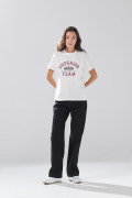 Camiseta crema clara con manga corta college en algodón
