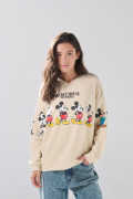 Buzo cuello V kaki claro oversize con diseños de Mickey
