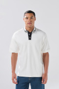 Camiseta de Boho Club crema polo con pechera en contraste
