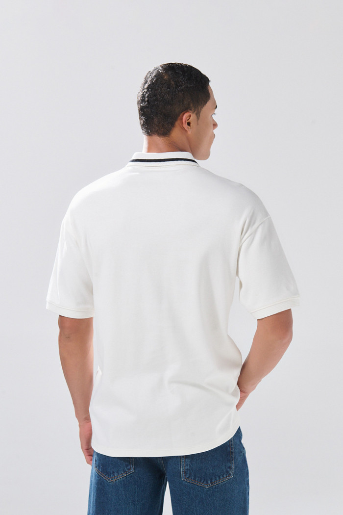 Camiseta de Boho Club crema polo con pechera en contraste
