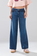 Jean open leg infaltables azul con bota ancha y tiro bajo
