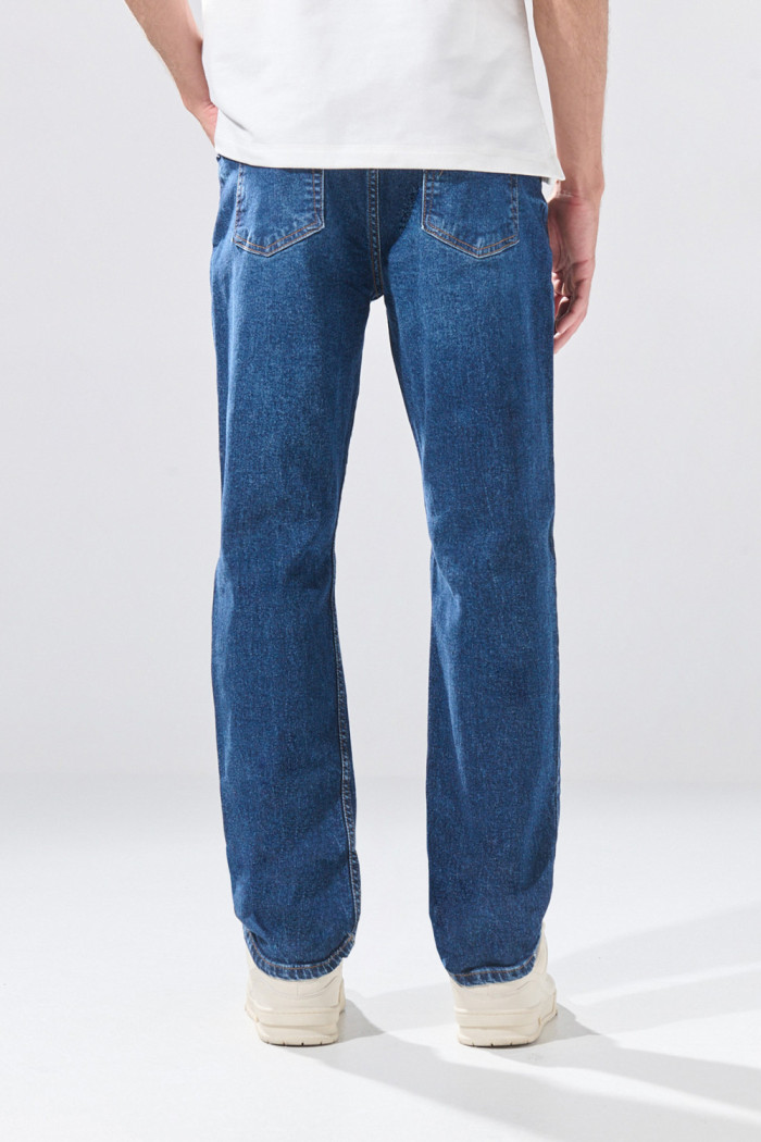 Jean straight leg bota recta infaltables azul con tiro bajo
