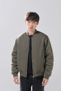 Chaqueta unicolor acolchada bomber con bolsillos