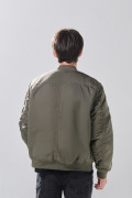 Chaqueta unicolor acolchada bomber con bolsillos