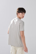 Camiseta cuello redondo gris medio con arte college blanco
