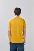 Camiseta en algodón amarilla manga corta con arte college
