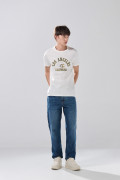 Camiseta crema clara college deportiva con manga corta
