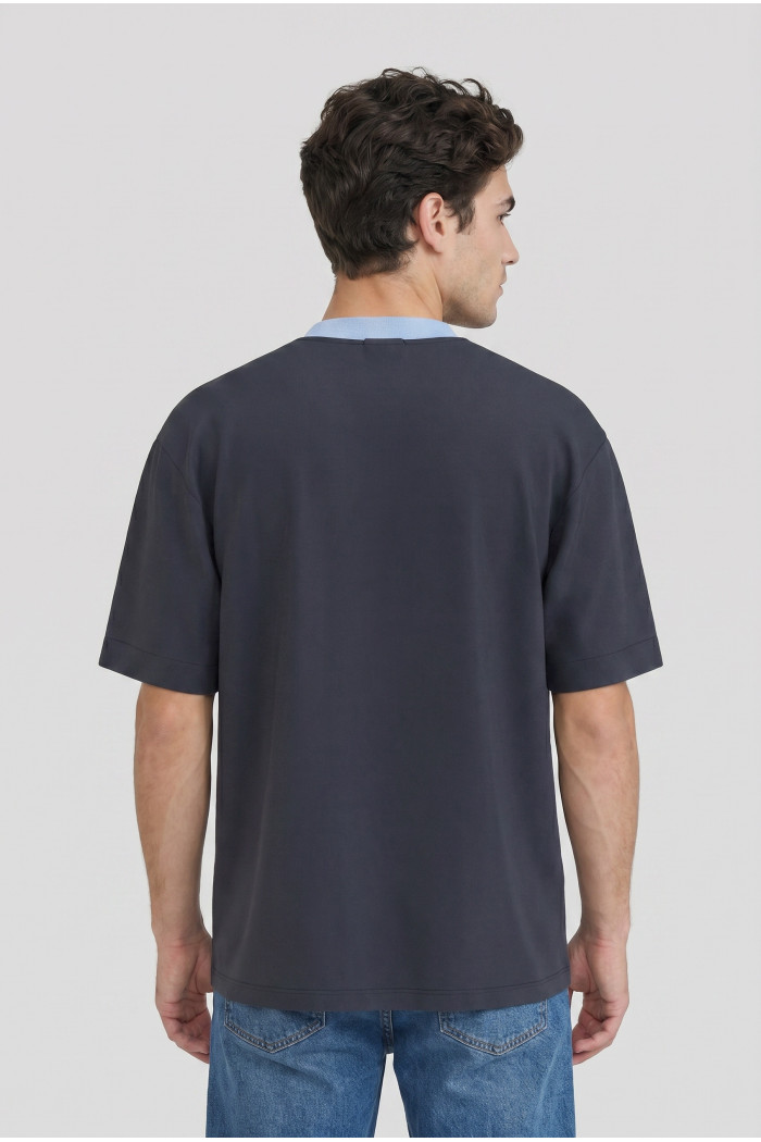 Camiseta college de Fan Edition azul con cuello redondo
