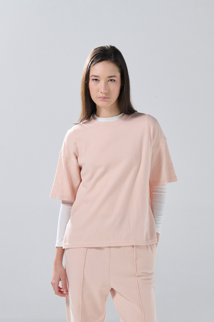 Camiseta cuello redondo oversize unicolor con aberturas
