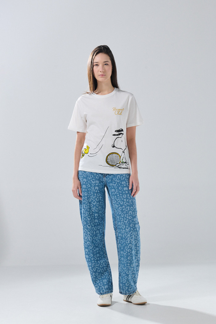 Camiseta crema en algodón de Snoopy con cuello redondo
