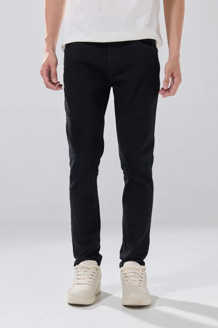 Jean skinny infaltables negro tiro bajo con ajuste ceñido
