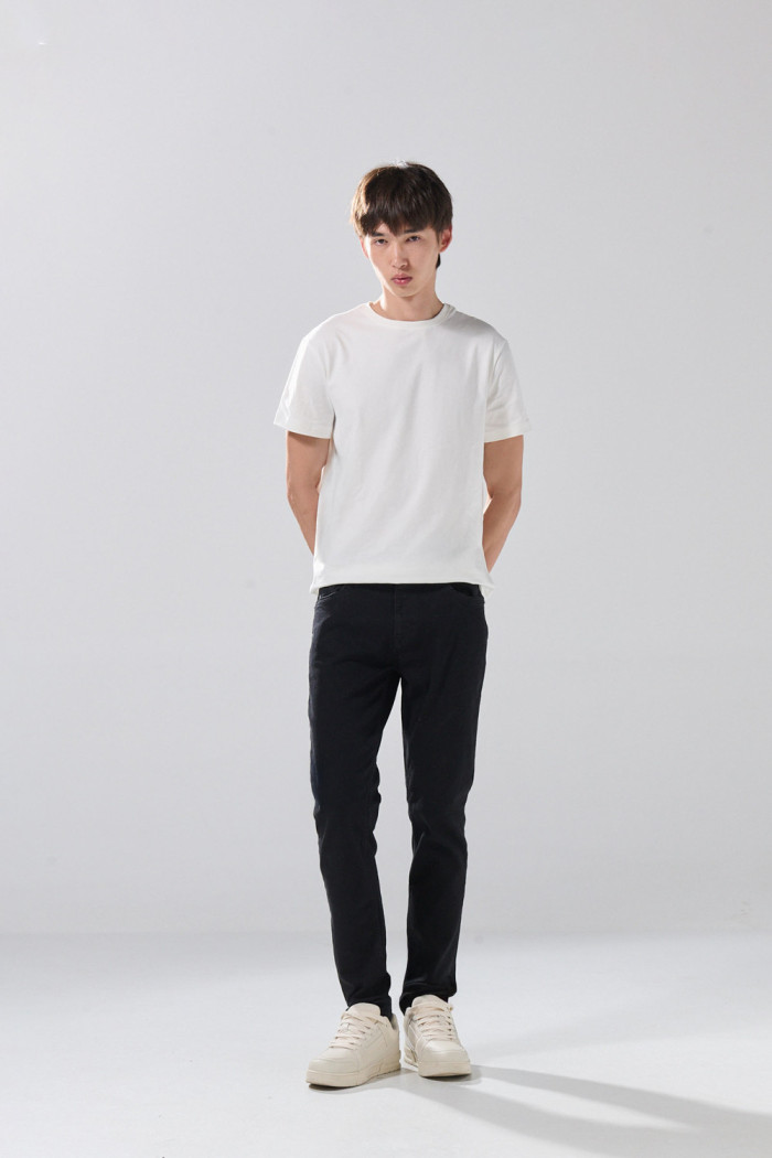 Jean skinny infaltables negro tiro bajo con ajuste ceñido
