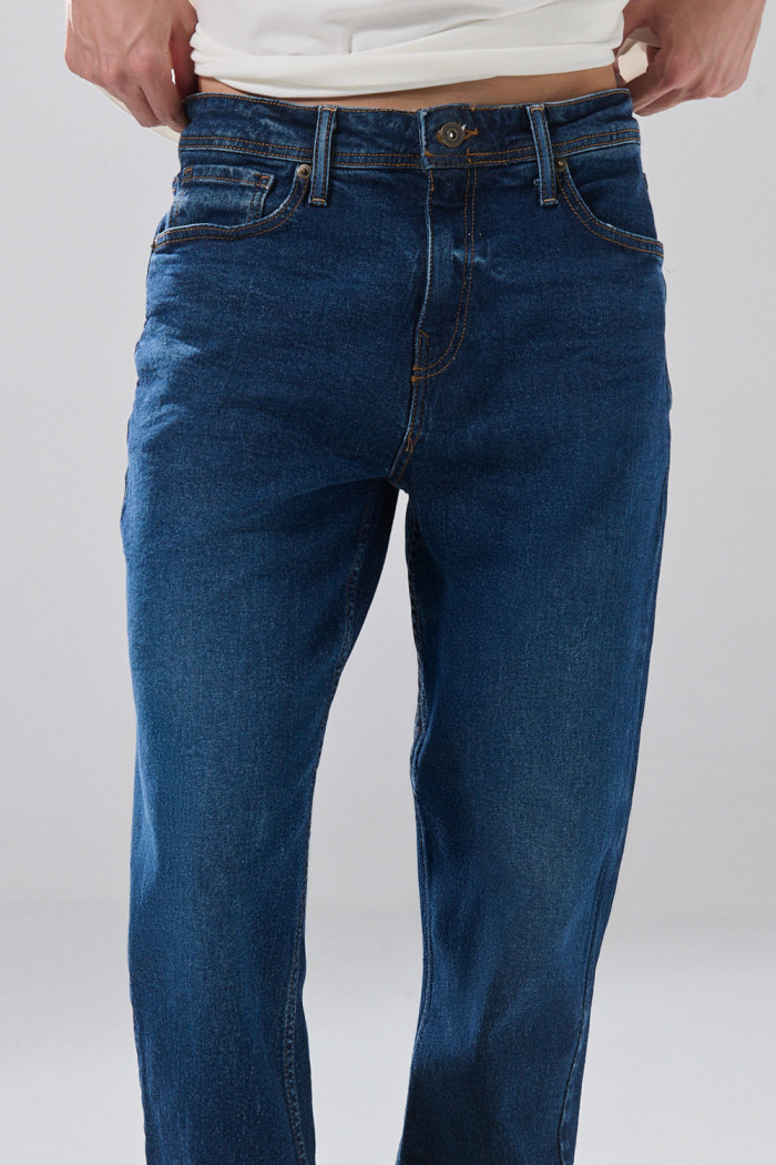 Jean straight leg bota recta azul infaltables con tiro bajo
