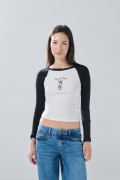 Camiseta de Snoopy crema con manga ranglan larga

