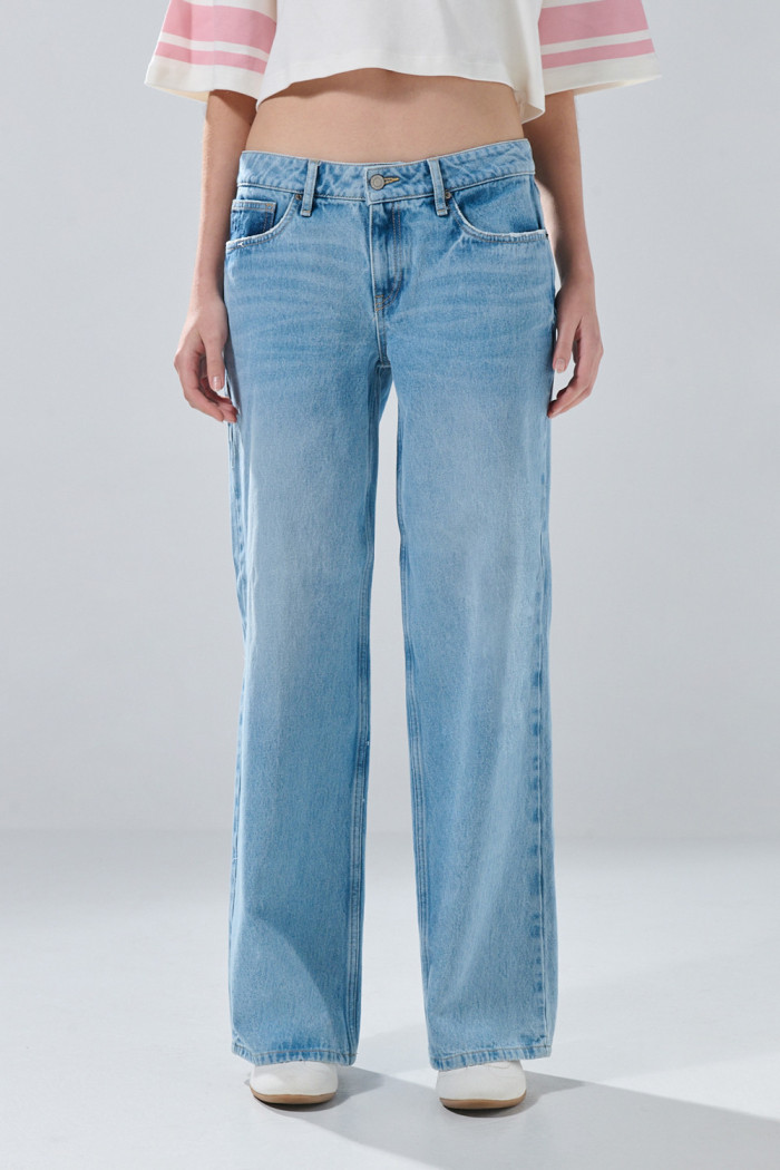 Jean open leg infaltables azul claro bota ancha con tiro bajo
