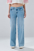 Jean open leg infaltables azul claro bota ancha con tiro bajo
