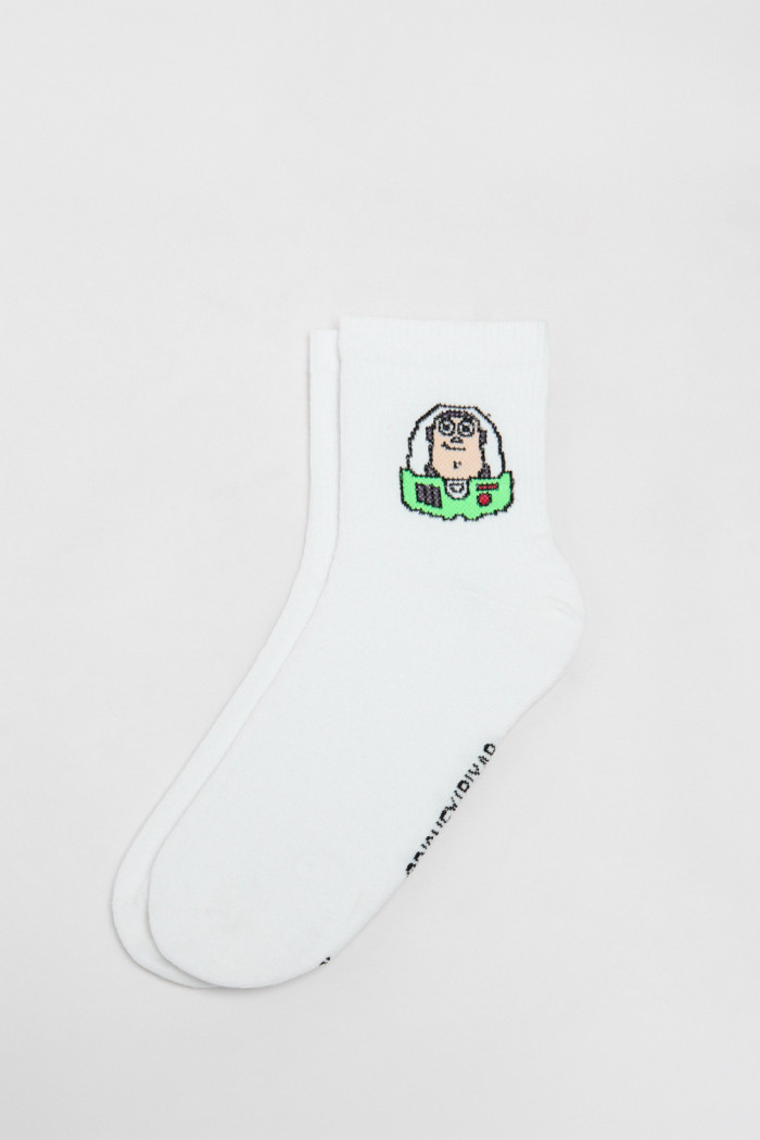 Medias cortas cremas claras con bordado de Toy Story
