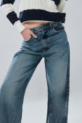 Jean azul medio baggy infaltables con bota ancha y bolsillos
