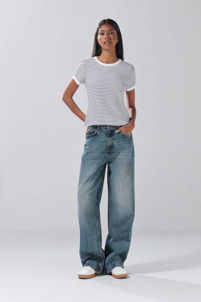 Jean azul oscuro baggy bota ancha con tiro medio y botón