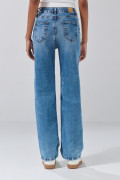 Jean straight leg con tiro alto y bota recta azul medio
