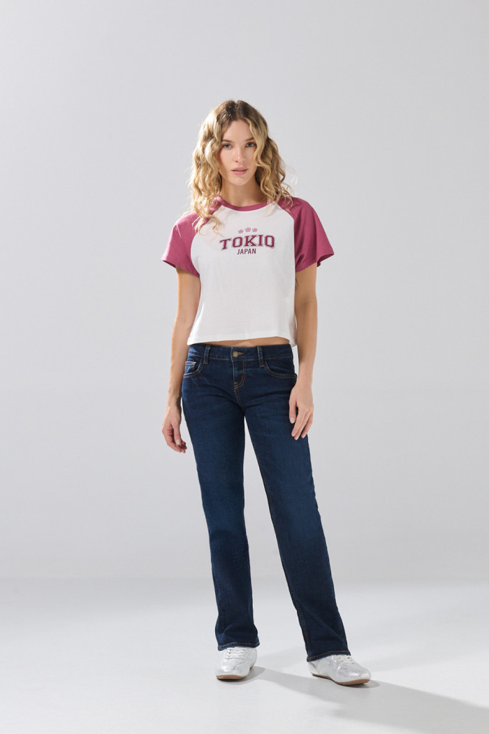Jean tiro bajo straight leg azul infaltables con costuras
