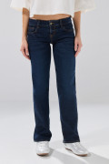 Jean straight leg azul oscuro infaltables con tiro bajo

