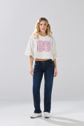 Jean straight leg azul oscuro infaltables con tiro bajo
