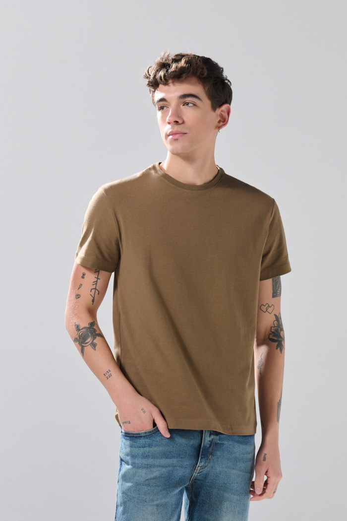 Camiseta infaltables en algodón manga corta unicolor
