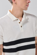 Camiseta polo unicolor de Boho Club con texturas y franjas
