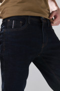 Jean azul intenso infaltables skinny con tiro bajo

