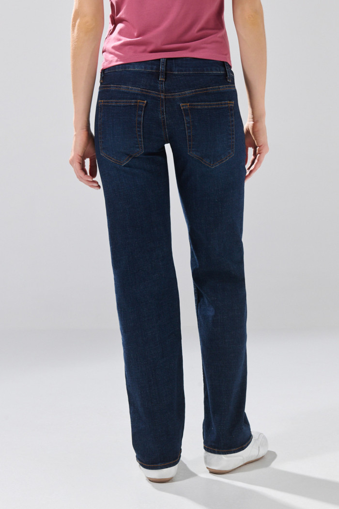 Jean straight leg bota recta infaltables azul con bolsillos
