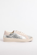 Zapatillas de estilo clásico, suela de caucho natural de perfil bajo.