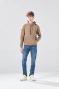 Jean tiro bajo slim infaltables azul oscuro con bolsillos
