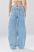 Jean bota ancha baggy  infaltables azul con tiro medio
