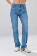 Jean bota recta infaltables straight leg azul con tiro bajo
