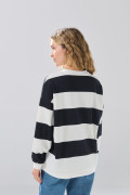 Buzo crema oversize cuello redondo con rayas y arte college

