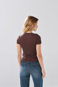 Camiseta infaltables unicolor acanalada con manga corta
