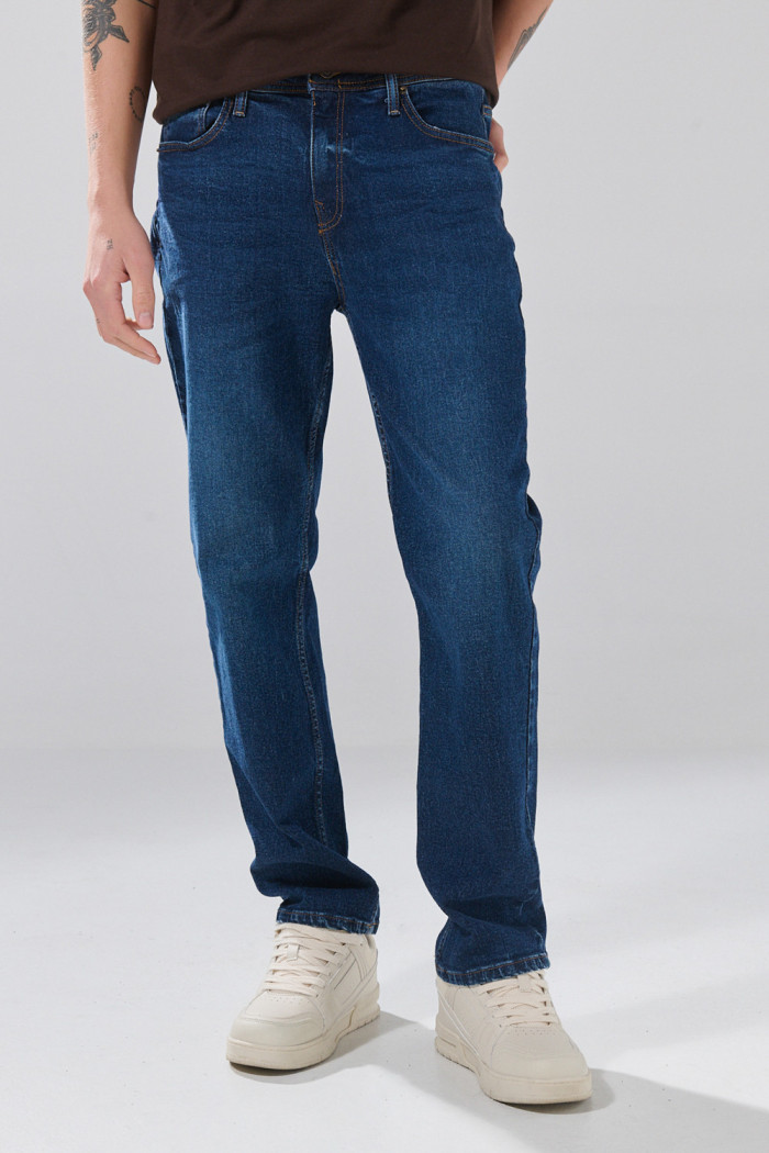 Jean straight leg infaltables azul bota recta con tiro bajo
