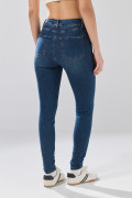 Jean súper skinny azul infaltables con costuras y bolsillos
